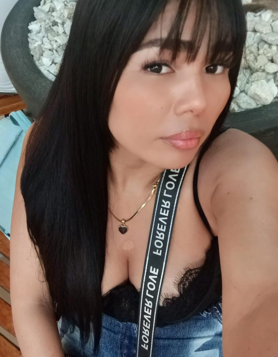 myliveeroticcams.com celeste_rosse2 livesex profile in col cams