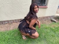 ThickMinajxxx's Offline Chat Room