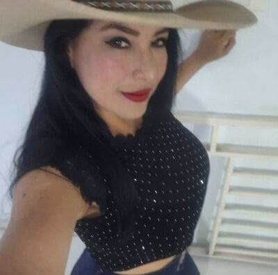 katysquirtdirty on StripChat