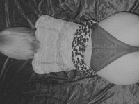 BlondeShemale webcam thumbnail