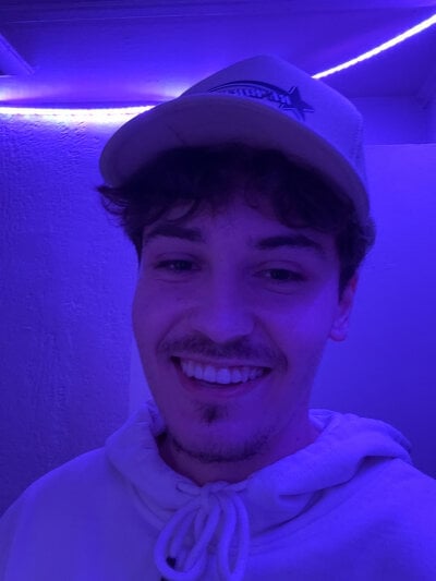Yungstudbev Male New Adult Webcam