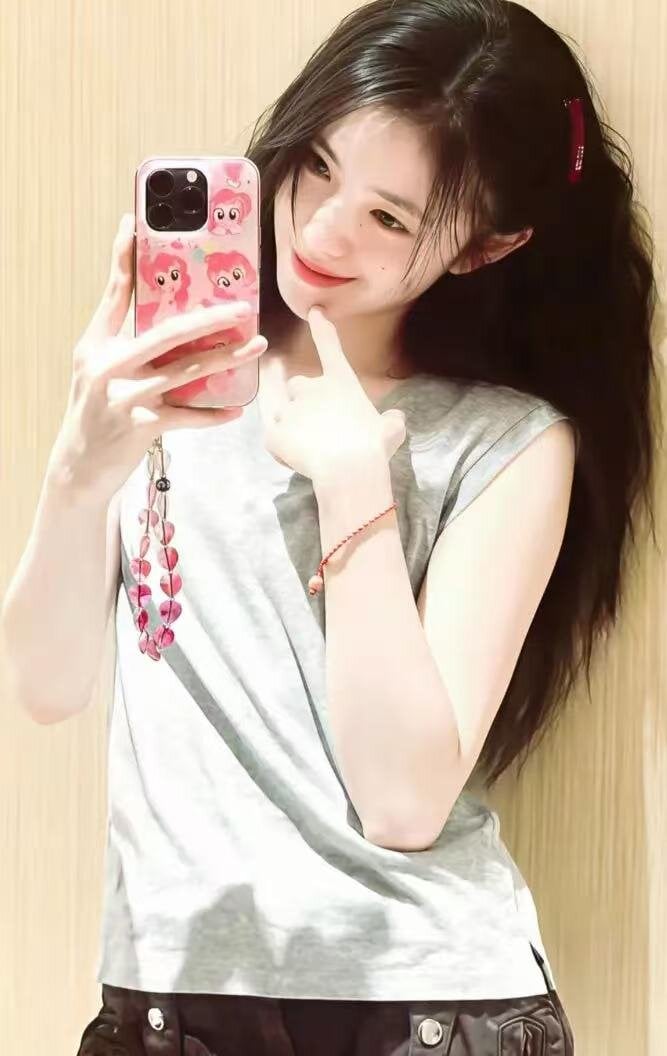 akemi61 from stripchat