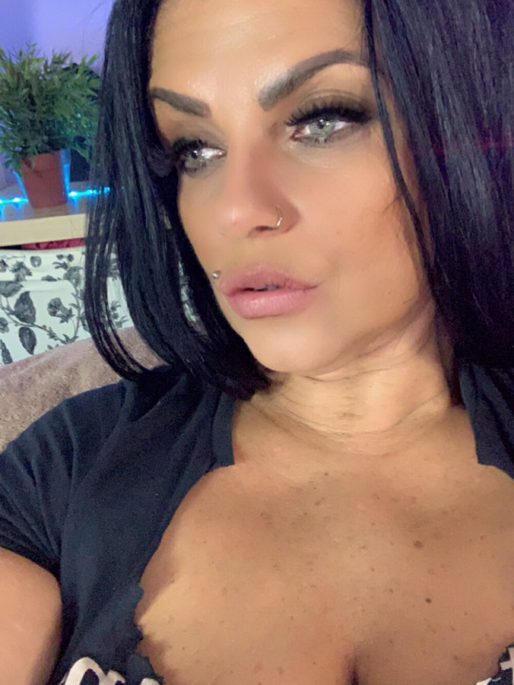 Live sex webcam photo for MILFever #290299996