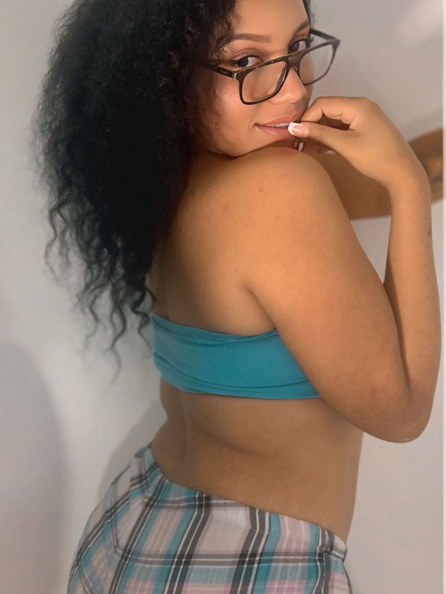 rosariio_hot