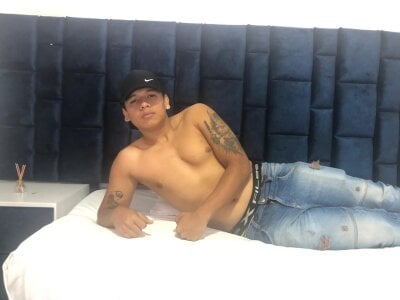 Mike_levi05 - Stripchat Boy 