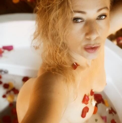 livesex.fan sofiacurvy_45 livesex profile in colomb cams