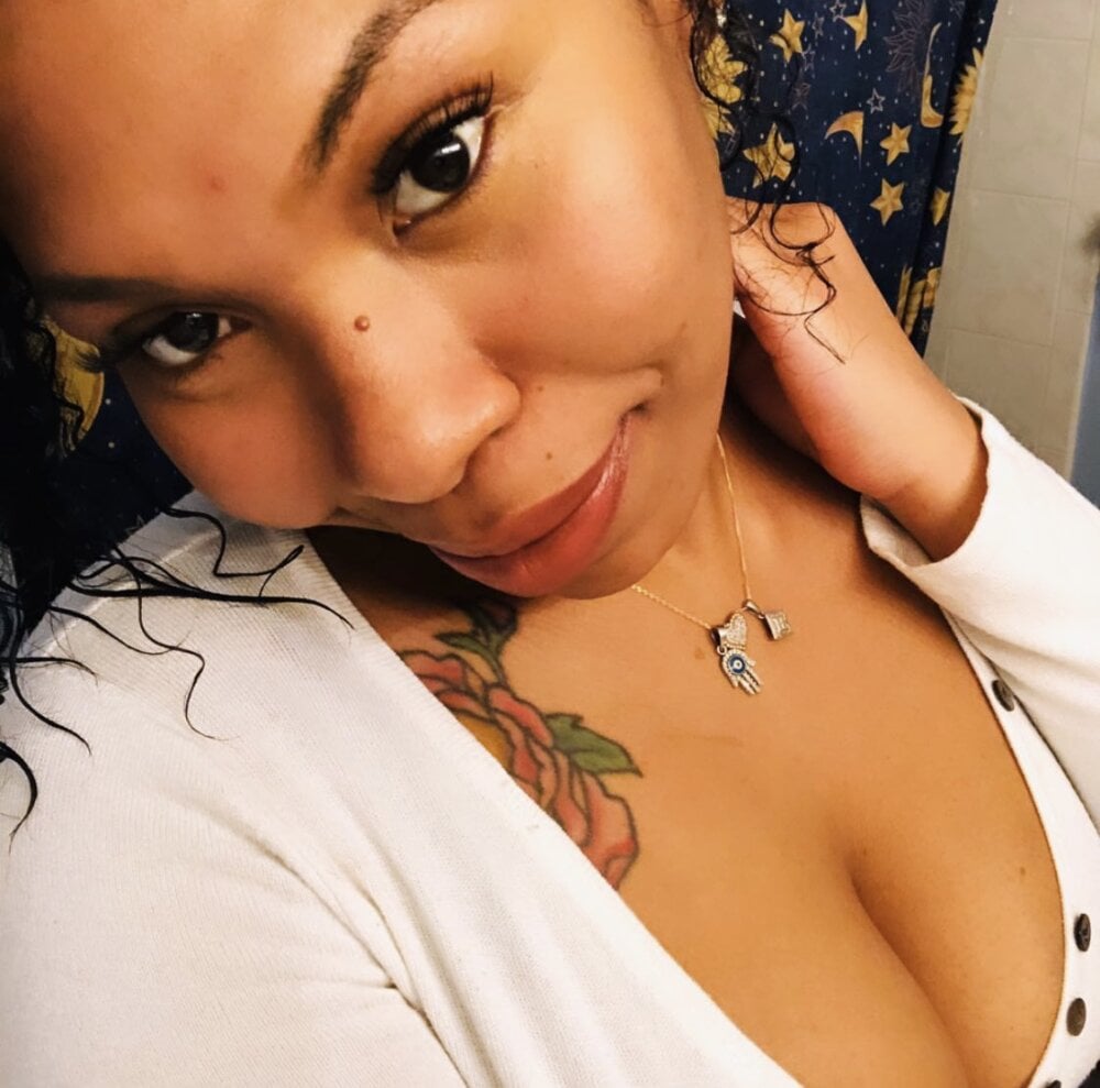 cheapadultsexcams.com __suki livesex profile in right-where-you-want-me cams