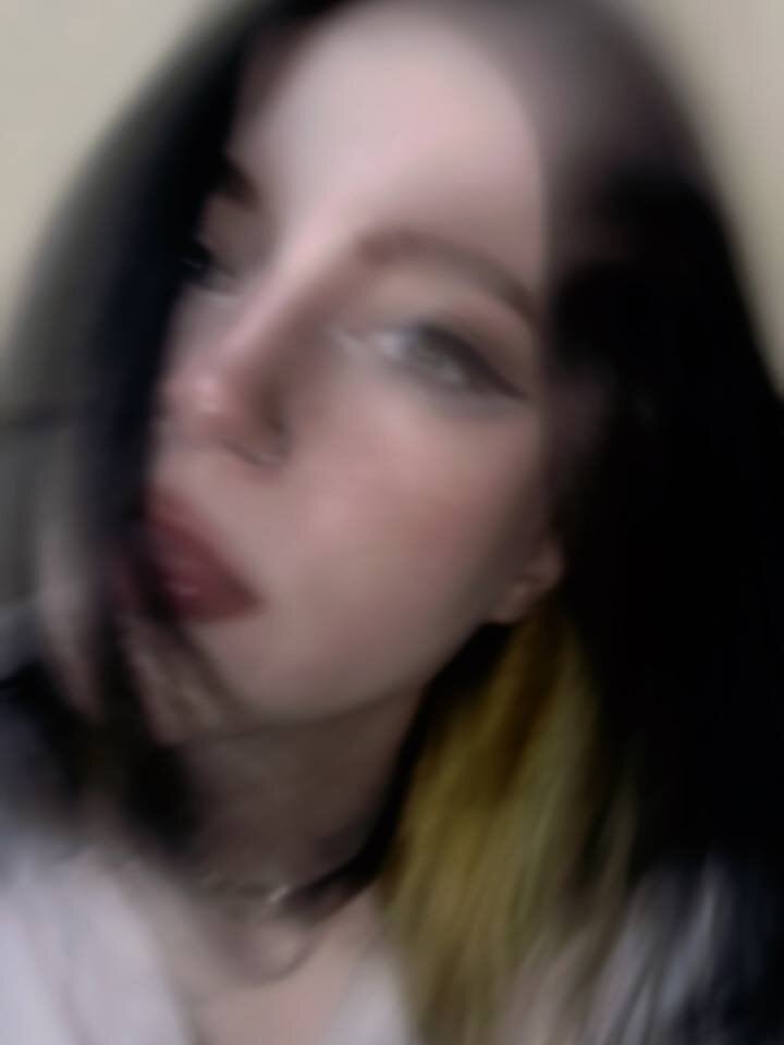 arielabradberry's Offline XXX Chat
