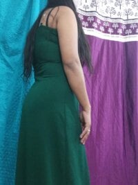 Desi_bhabhi02's Offline Chat Room