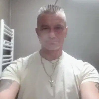 Darek00000: офлайн-секс-чат