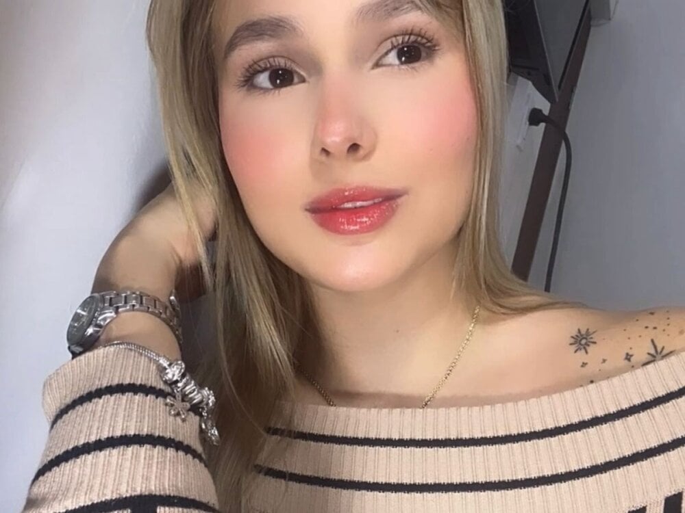emmaa_white_ from stripchat