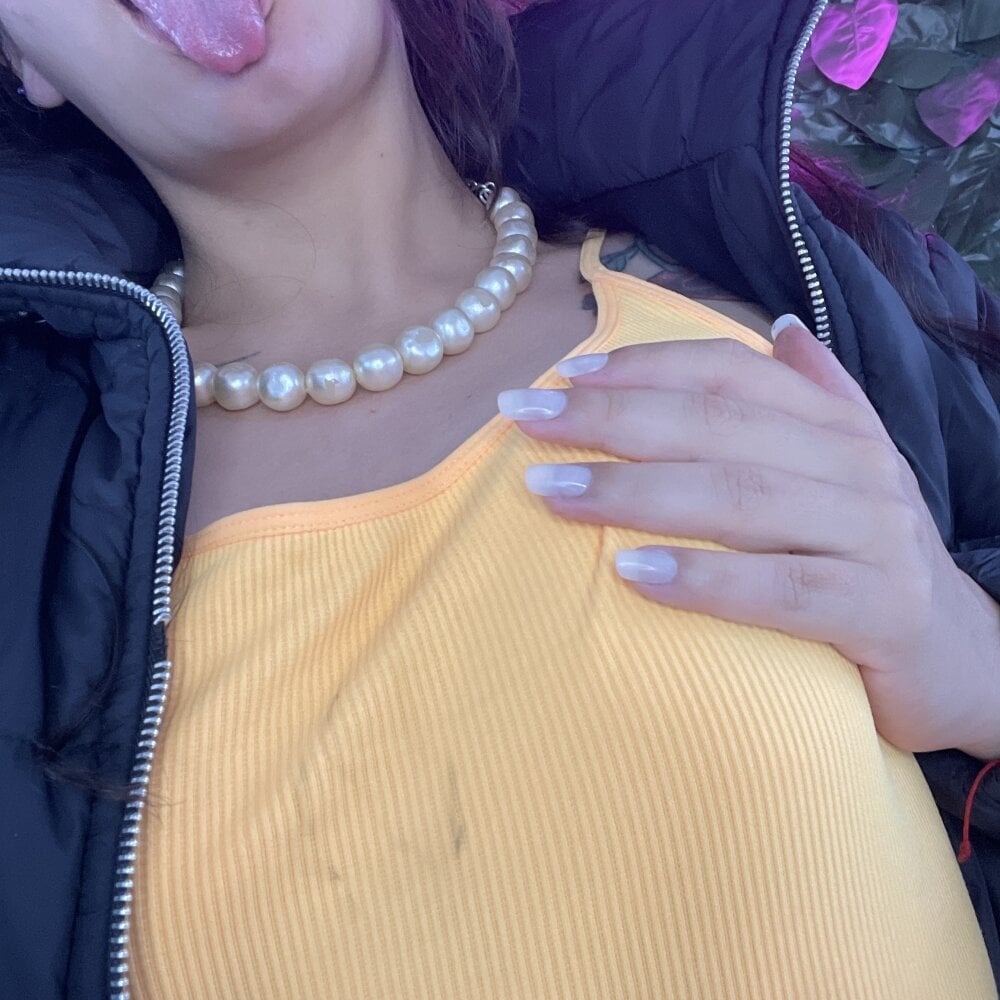 _ash2 from stripchat