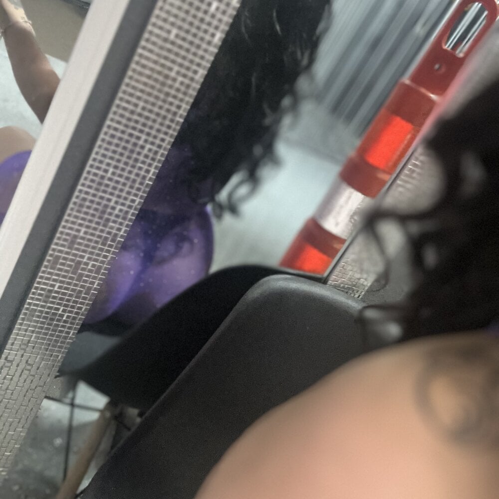 Khloe_Coxx profile