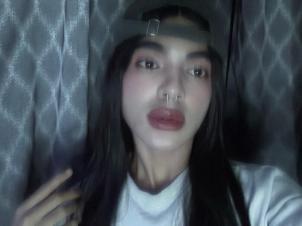 sluttyasianmary profile