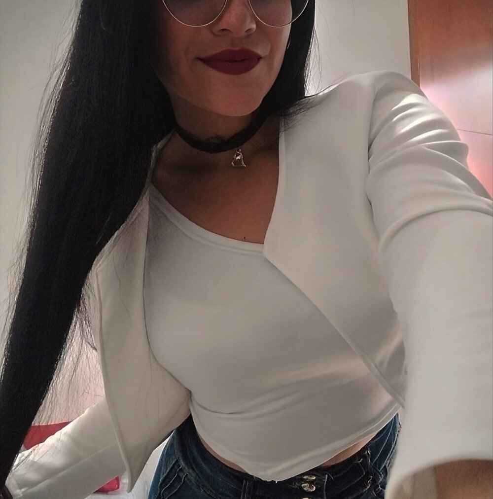 free6cams.com zoe_barclay livesex profile in the-naughty-paradise cams