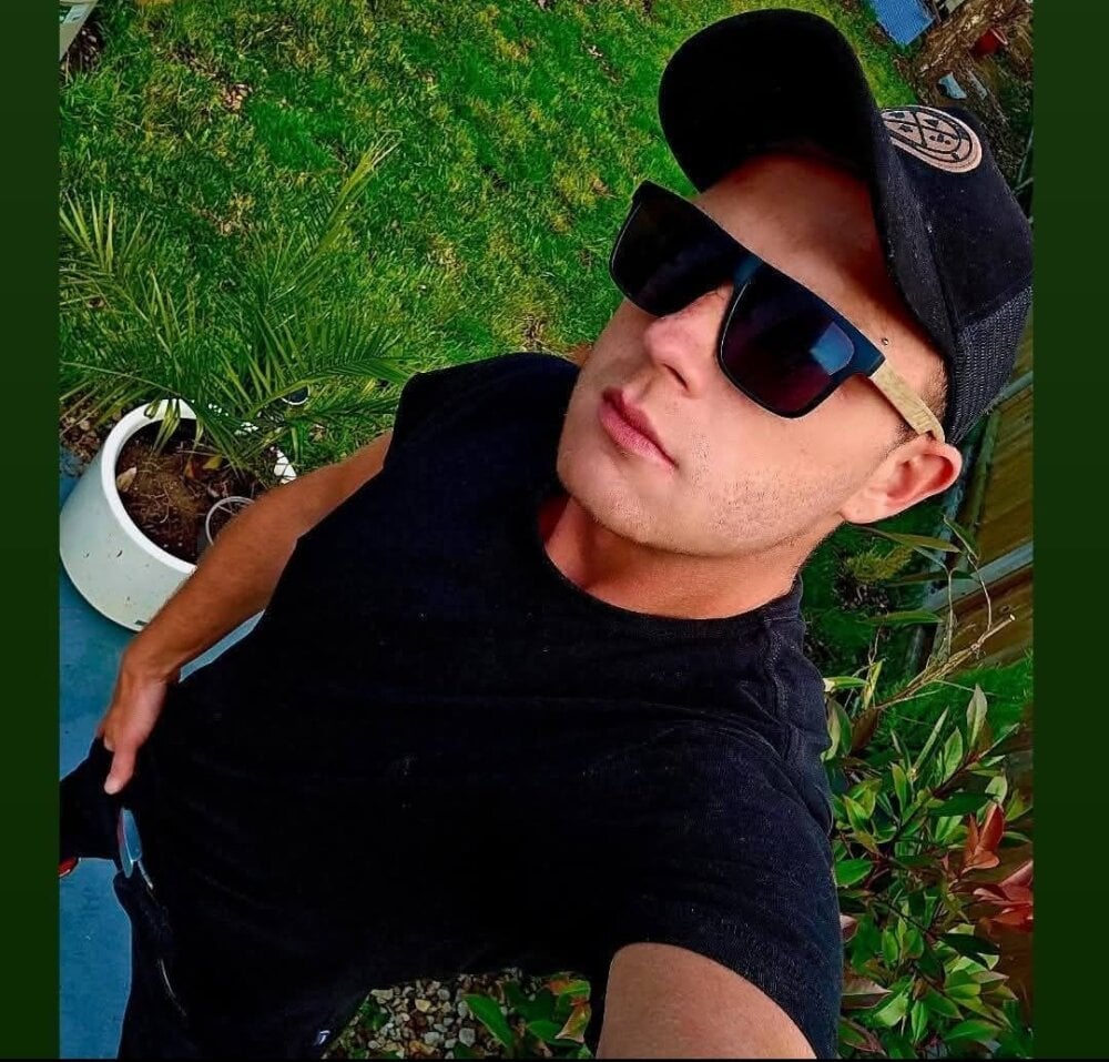 mhahn2 from stripchat