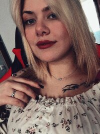 DaminaXRose's Offline Chat Room