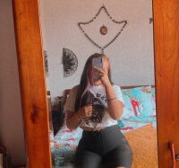 emma_thomps0n's Offline XXX Chat