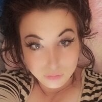 TwistedMom's Offline Chat Room