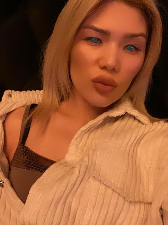 Honey_gold бесплатное вебкам шоу и XXX чат xHamsterLive