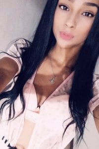 BarbieAnny's Offline Chat Room