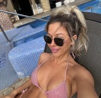 bonniepeach's webcam live show