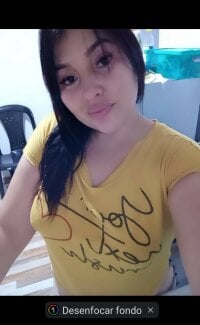 karina_evans83's Offline Chat Room