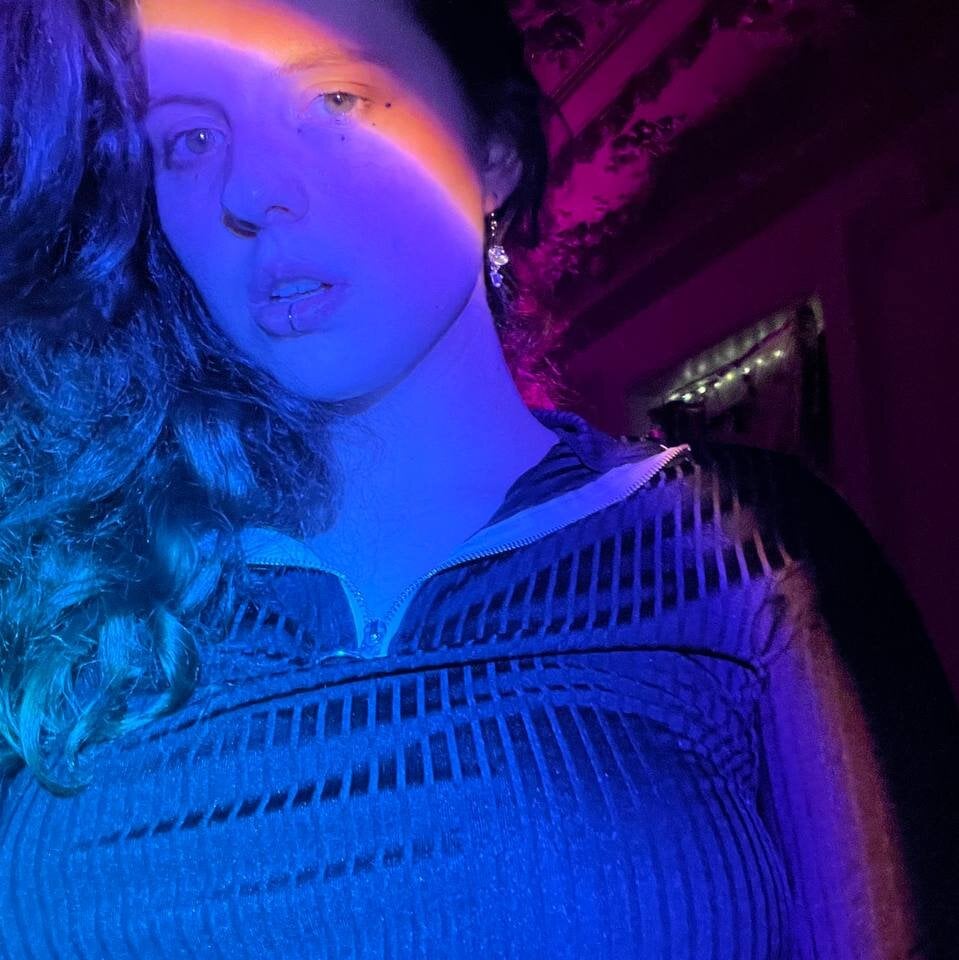 ocean-girl-profile-stripchat-webcam-model-camwox