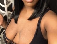 CocoaHotMami94's Offline Chat Room