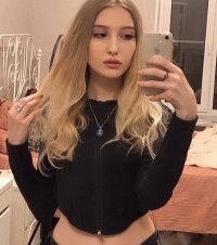 Casy_mills' Offline Chat Room