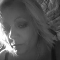 paymemoneyss's webcam live show