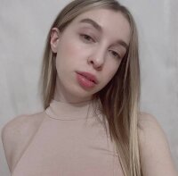 LorraineRamse's Offline XXX Chat