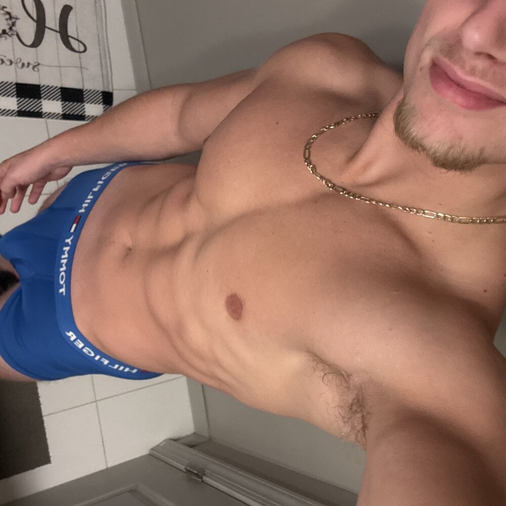 fitwhitecock – Offline XXX chat