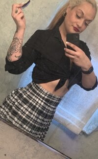 diamonddiva22's Offline Chat Room