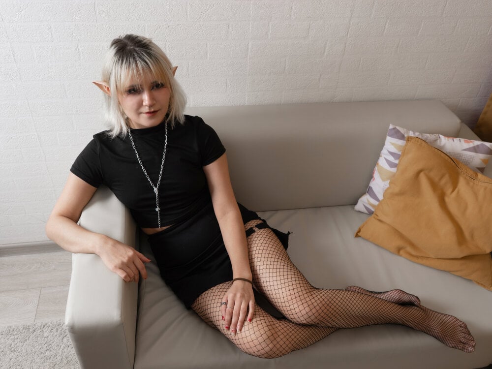 Live sex webcam photo for Alexa_Lexi_ #289991131