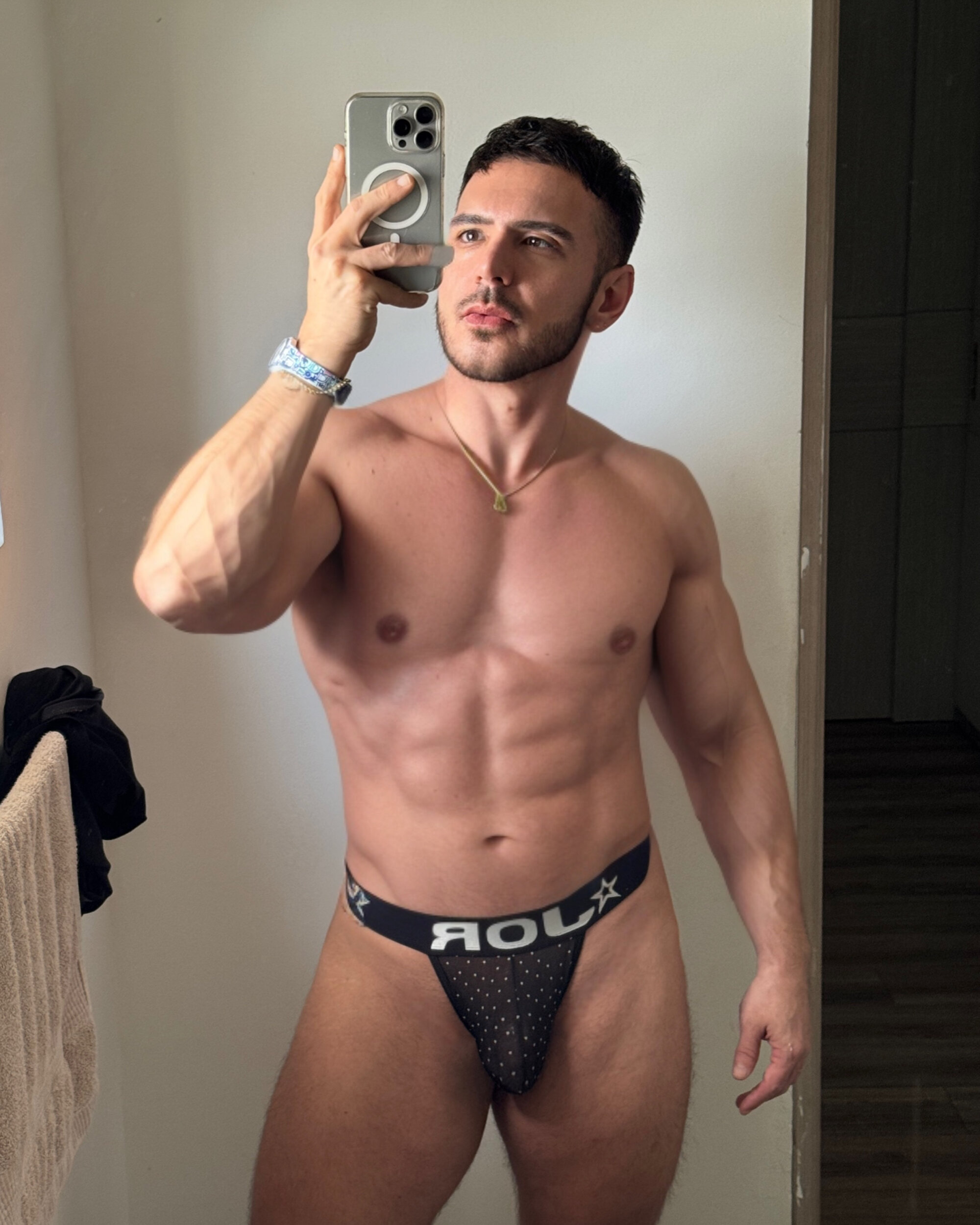 Daniel_Hot90