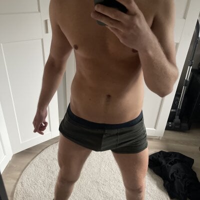 Hardyoungdick99 - Stripchat Boy 