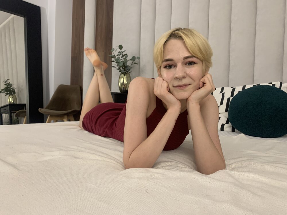 LillyCutte's Offline Chat Room
