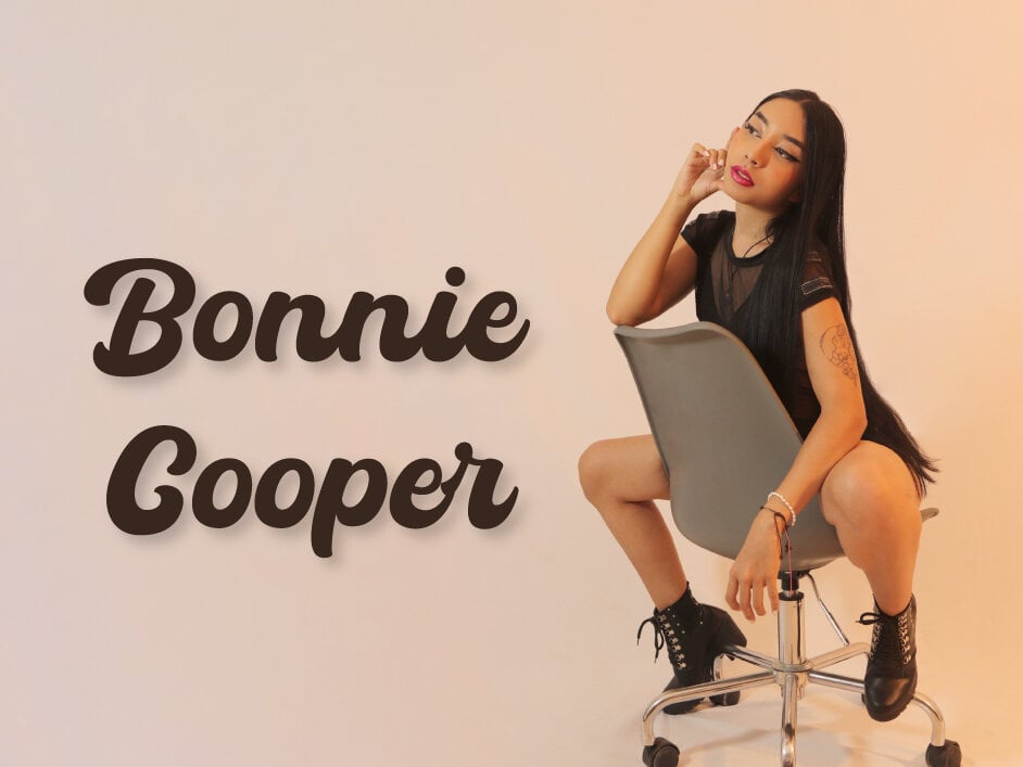 BonnieCooper1's Offline Chat Room