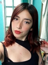 Dirty_luna's Offline Chat Room