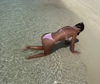 StarryHanna on StripChat