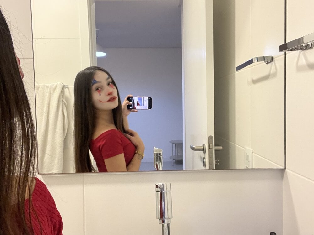 LyaOfficial profile