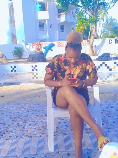 Bina_ Couple Blackhair Free Cam Striptease
