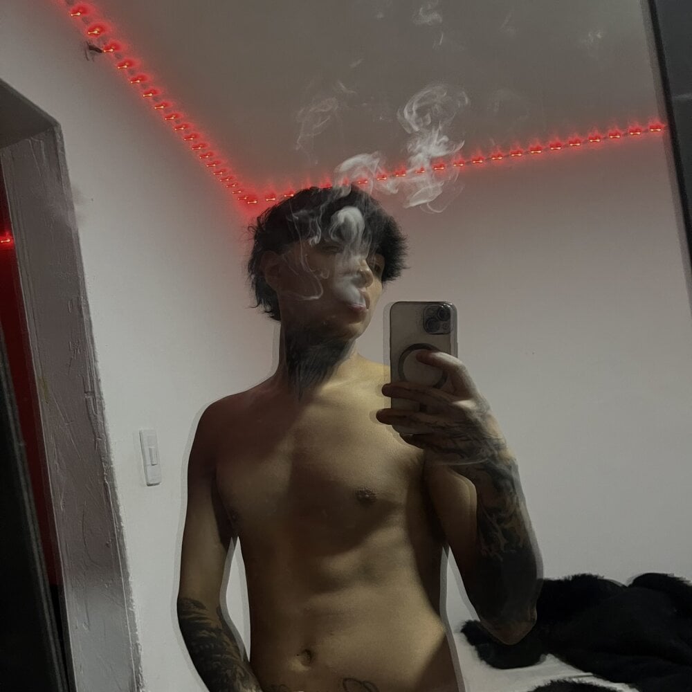 jord4nn__'s Offline XXX Chat