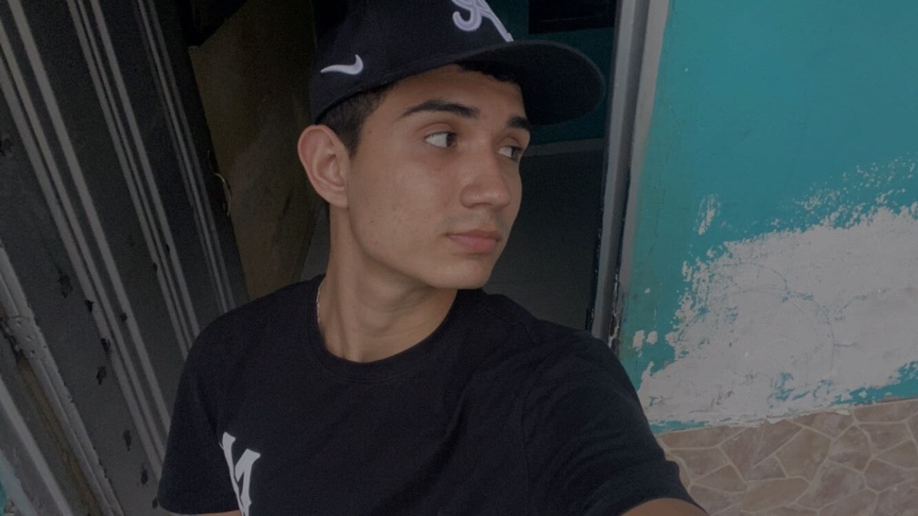 alejo-gray