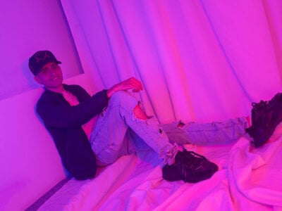 Ethan_Booy Male Recordableprivates Online Cam Chat