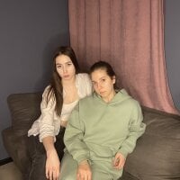 DianaKira's Offline Chat Room