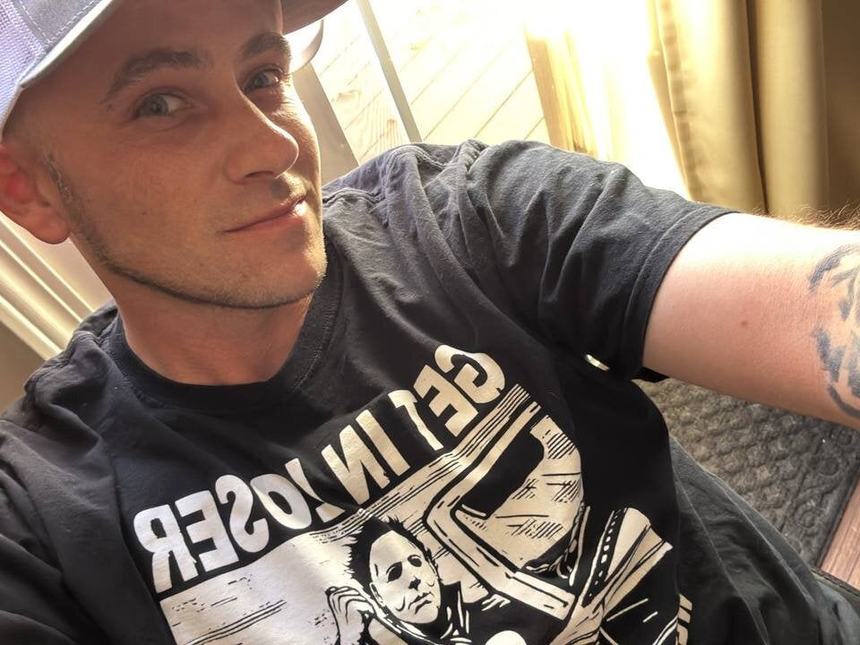 hungdave420 from stripchat