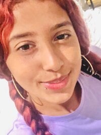 lena_woodstock18's Offline Chat Room