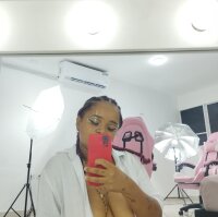 couple_hard_sexxx's Offline Chat Room
